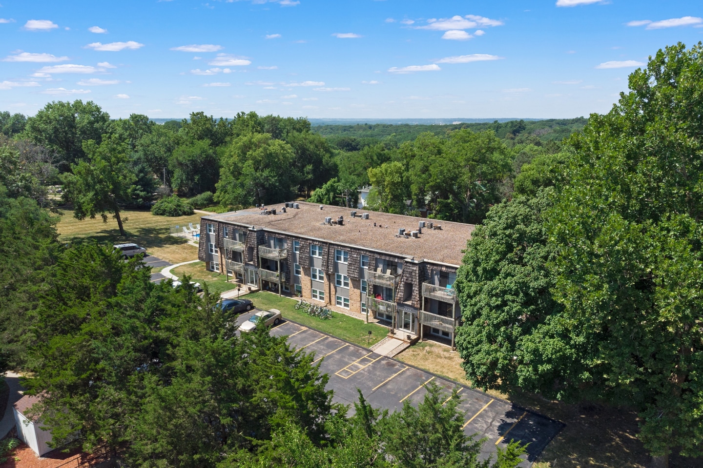 The 4220 Grand Apartments Image 11