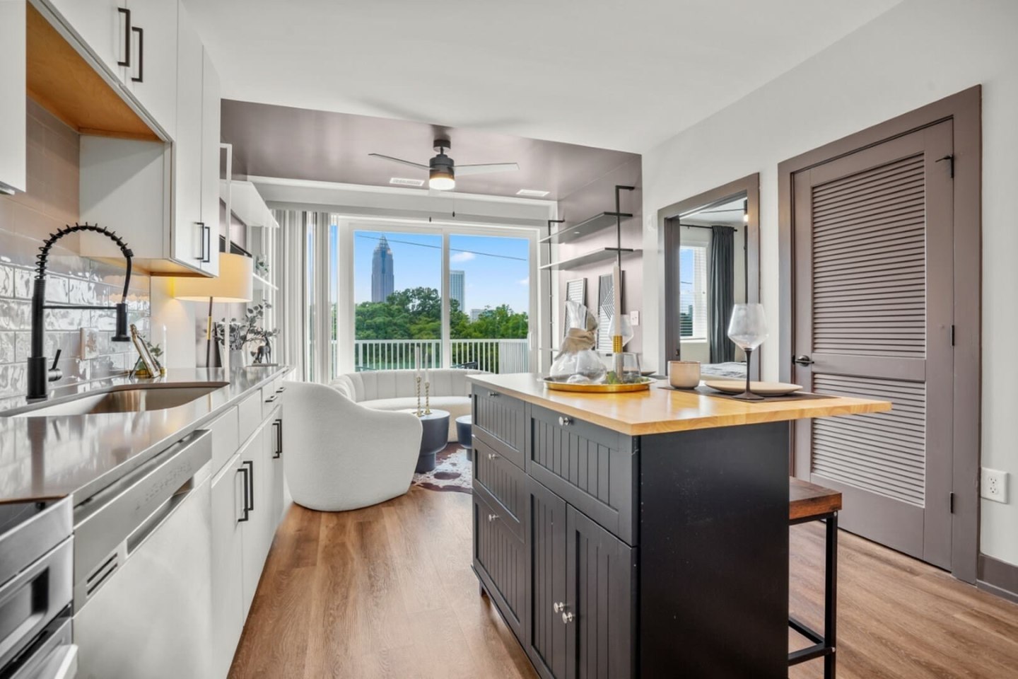 555 Boulevard Image 28