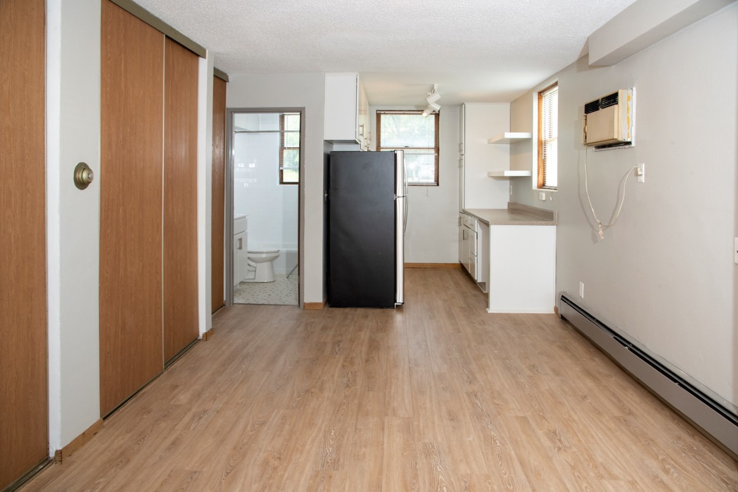 South Highland Apartments Image 11