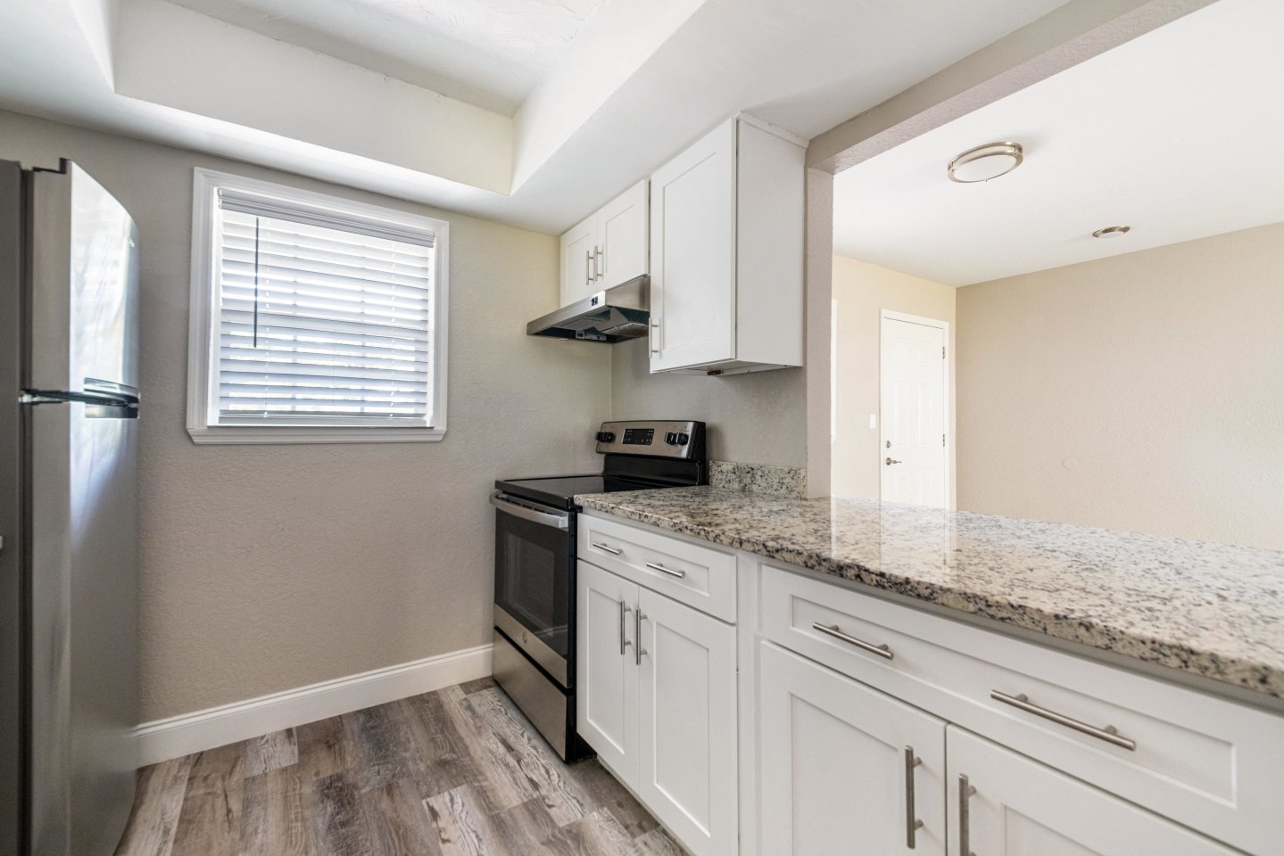 Palm Cove Apartments Image 6