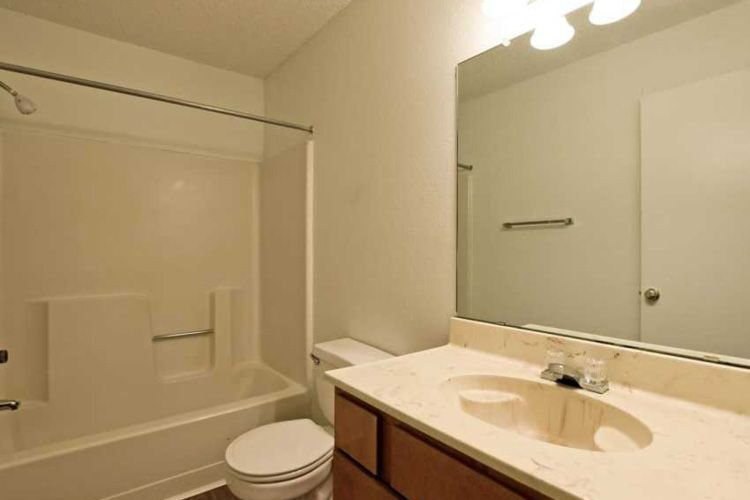 Bordeaux Apartments Image 4