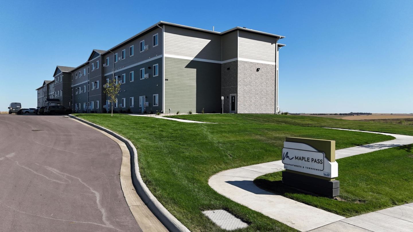Maple Pass Apartments & Townhomes Image 8