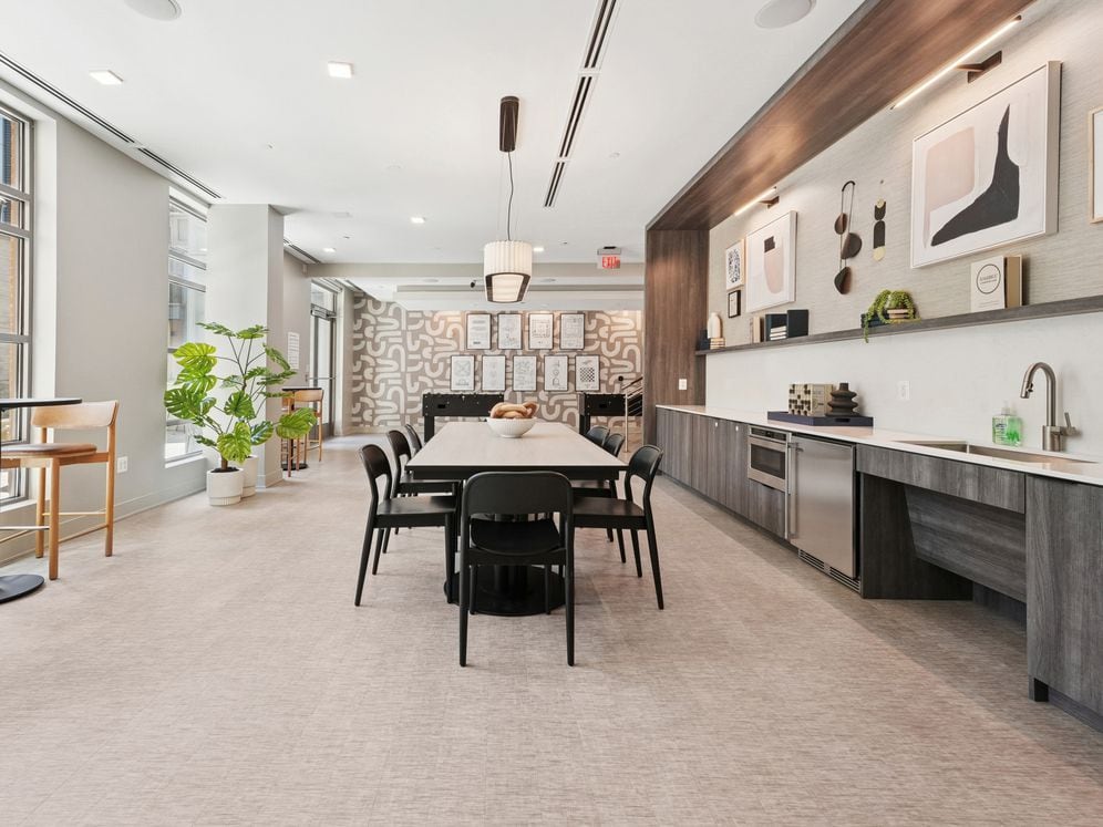 Avalon Potomac Yard Image 16