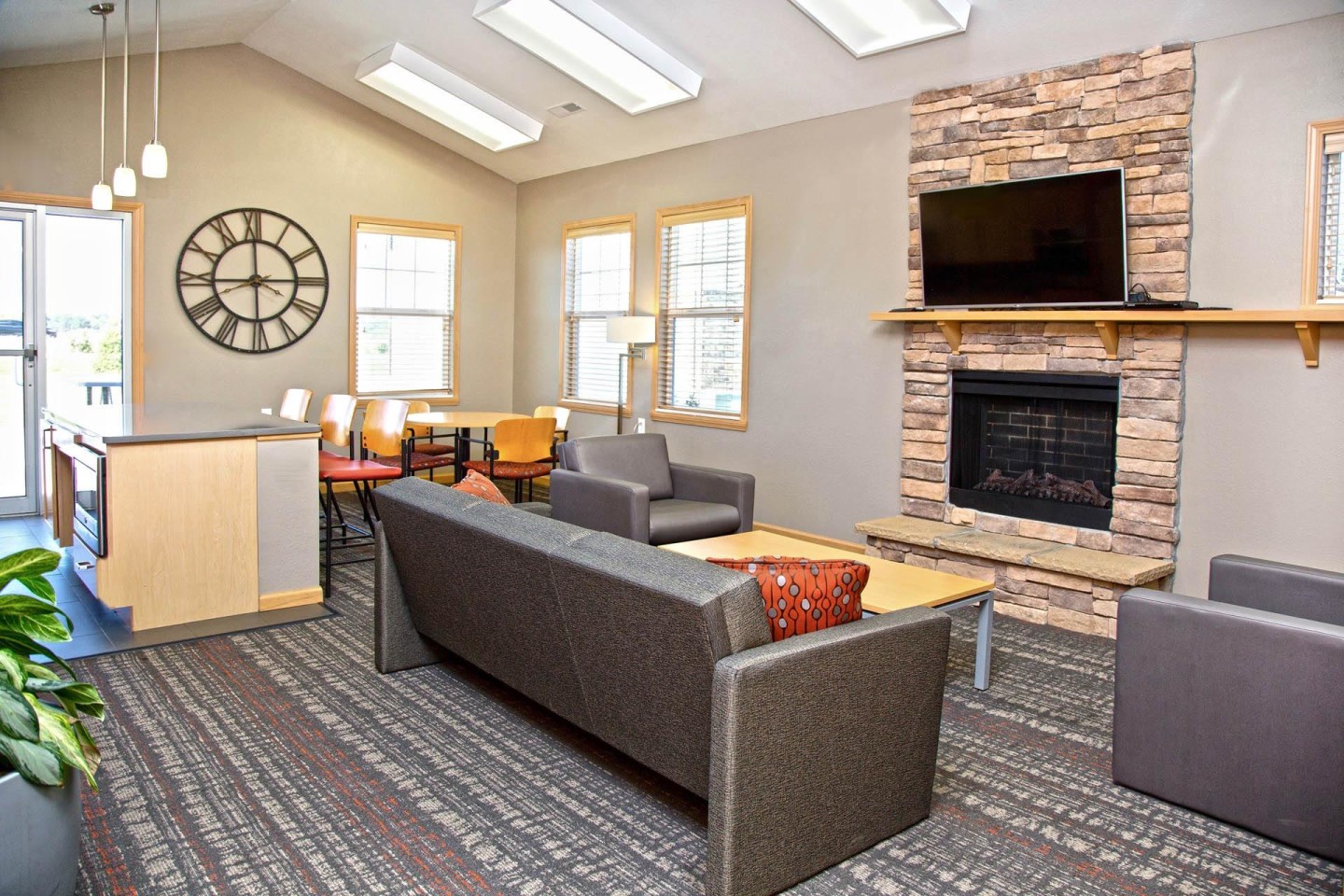 Huntington Ridge Apartments - Affordable Housing Image 14