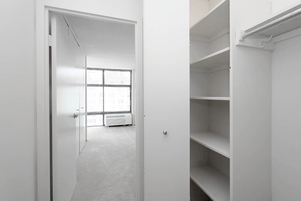 65 East Scott Street Building Image 33