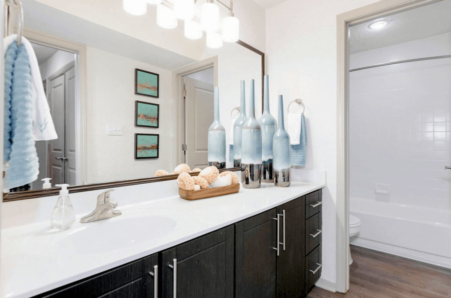 Affordable Housing - Madison Southpark Apartment Homes Image 36