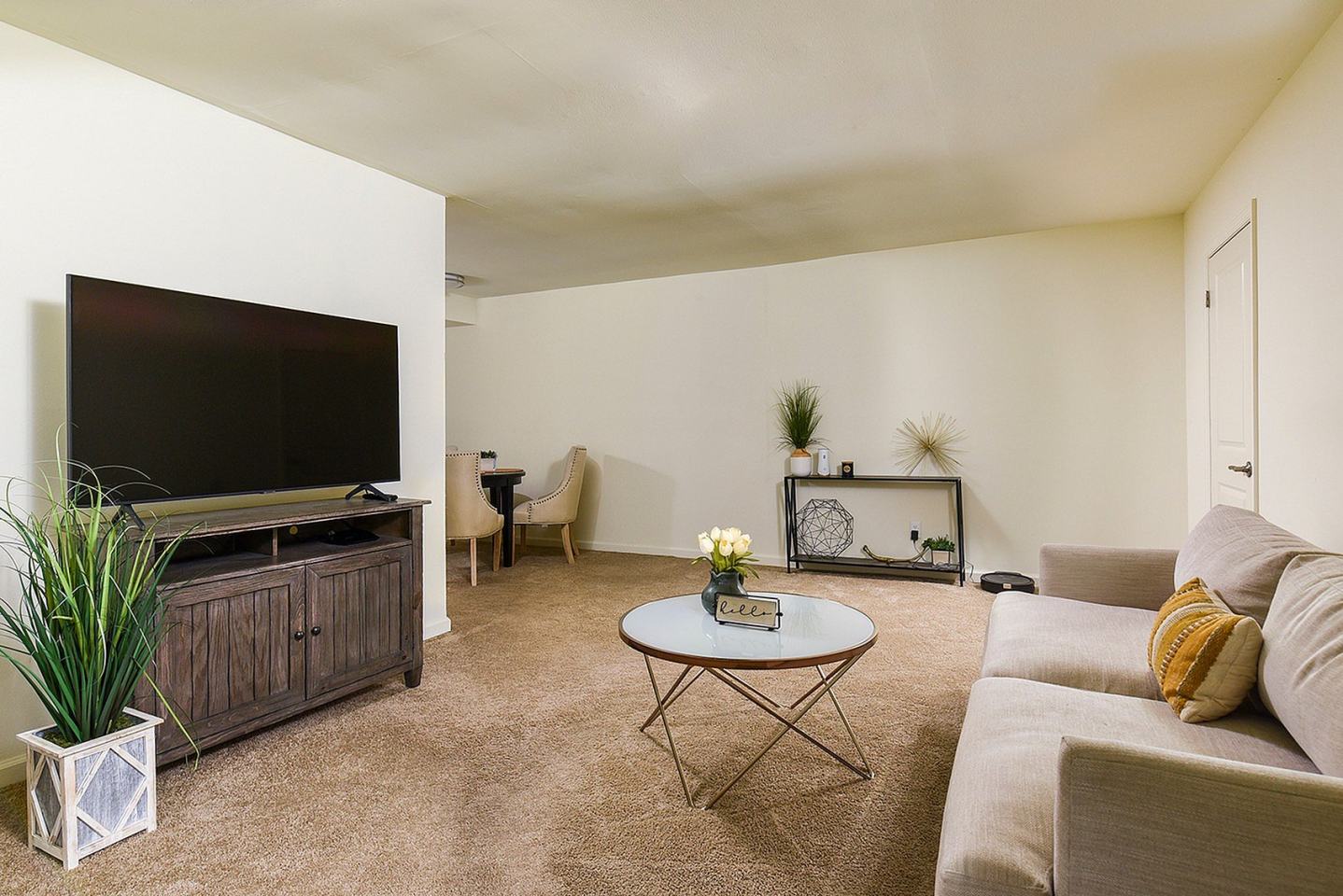 Vairo Village Image 4