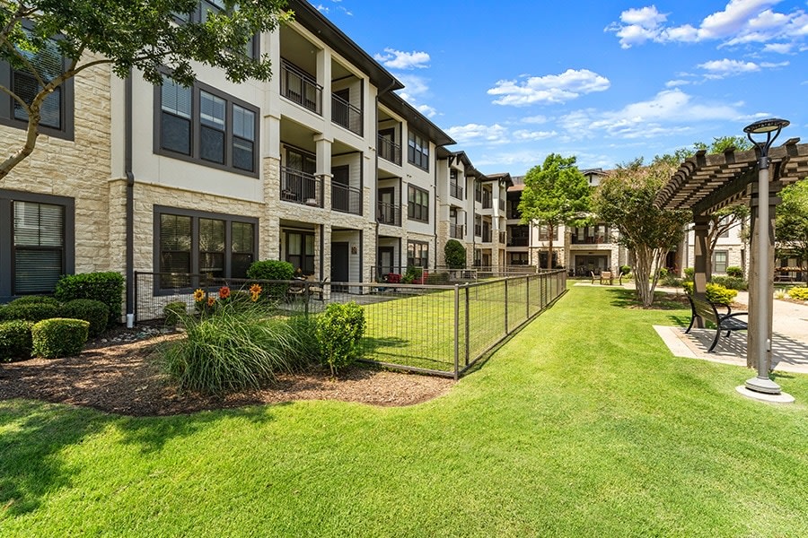 StoneLedge Apartments Grapevine Image 15
