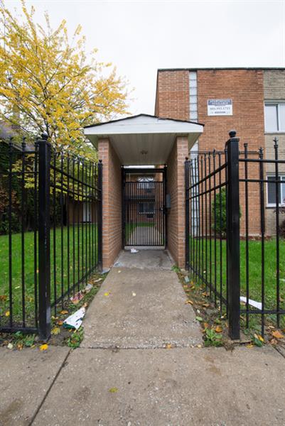 7916 S Drexel Ave Image 2