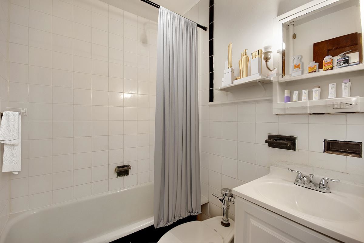 Marianne Apartments Image 4
