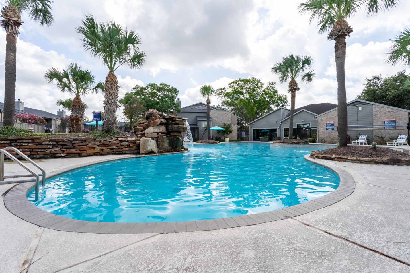 2400 Briarwest Apartments Image 15