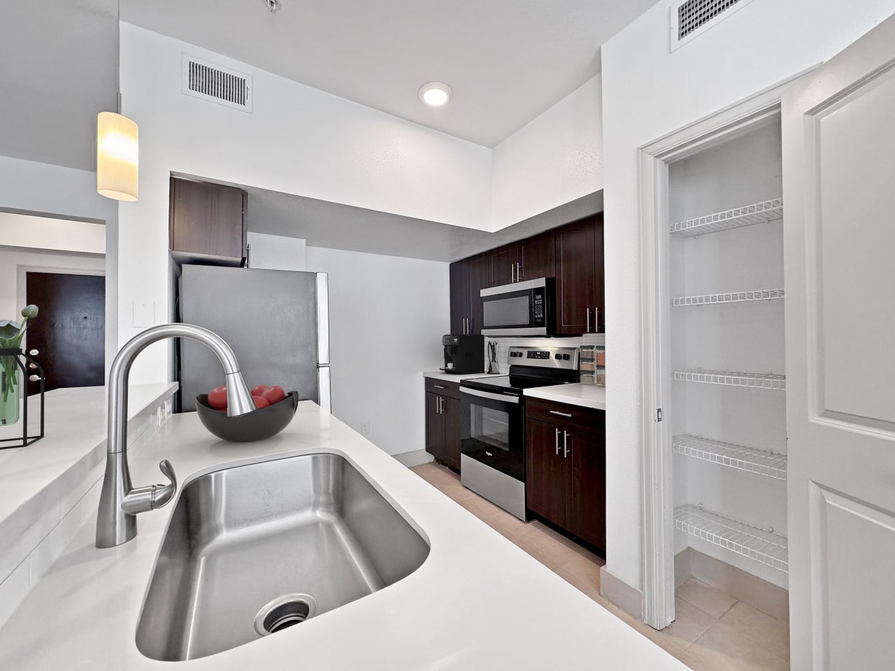 Midtown Houston Living Image 11