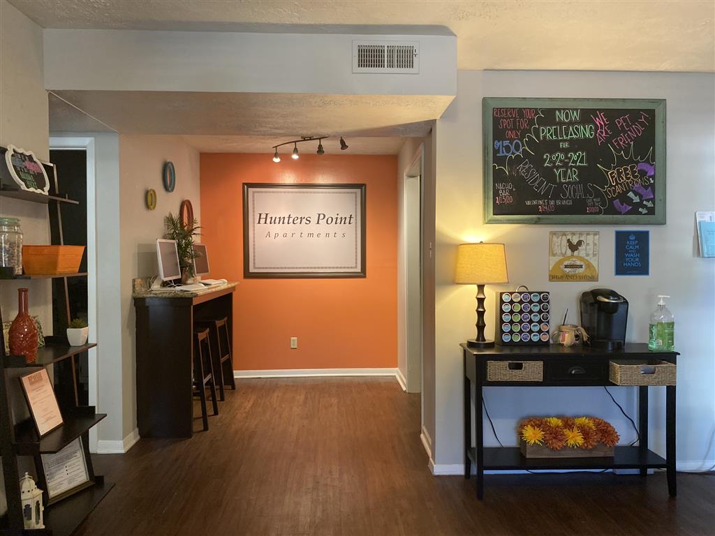 Hunters Point Apartments Image 16