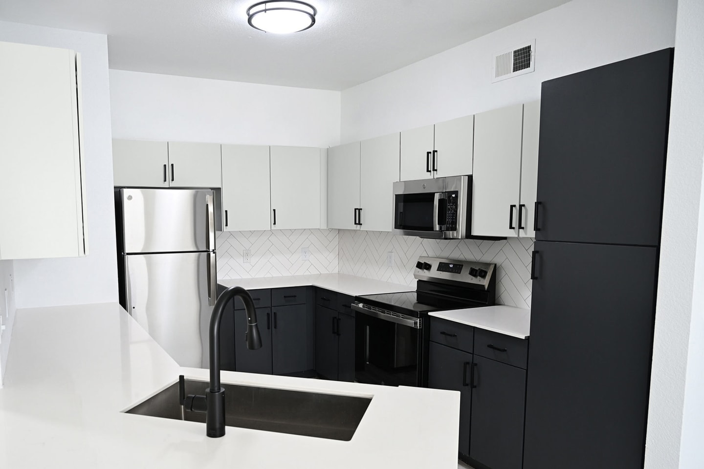 Birchstone Northlake Image 2