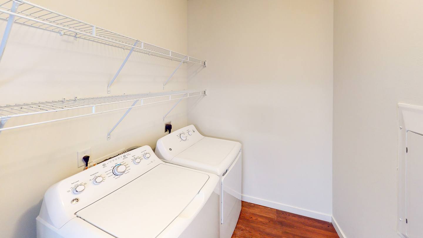 Legacy Pointe at Poindexter Apartments Image 22