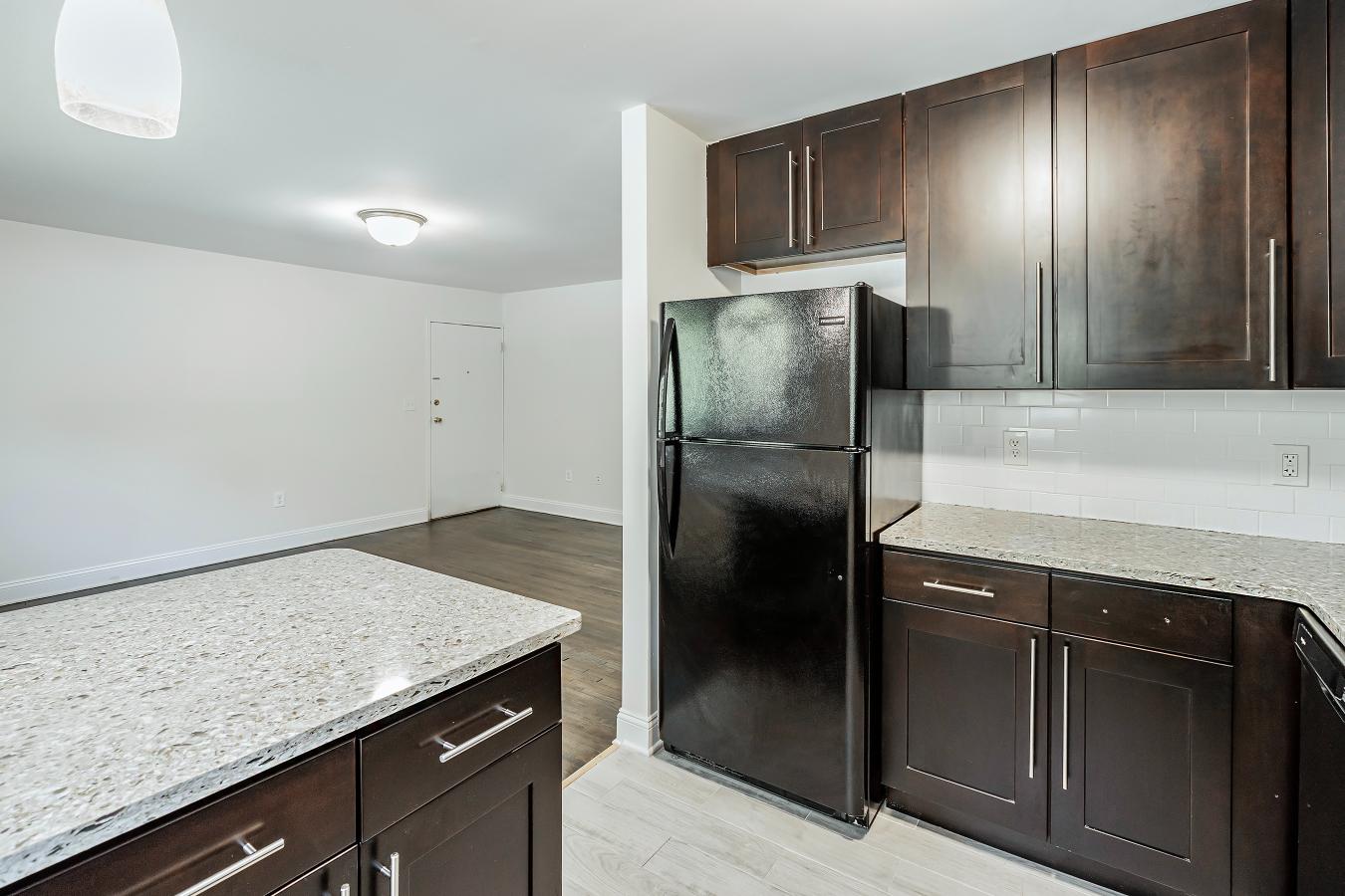 Newtonian Gardens Apartments Image 9