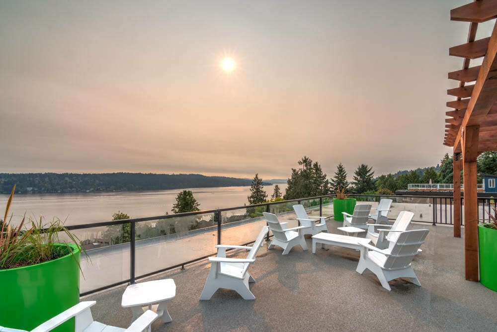 Sheridan Beach Terrace Image 8