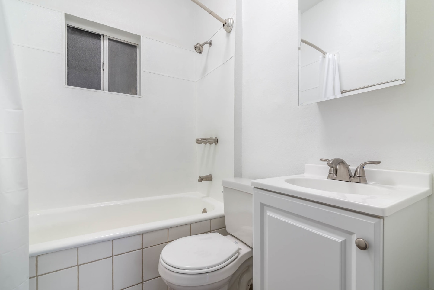 740 S. Carondelet Image 4