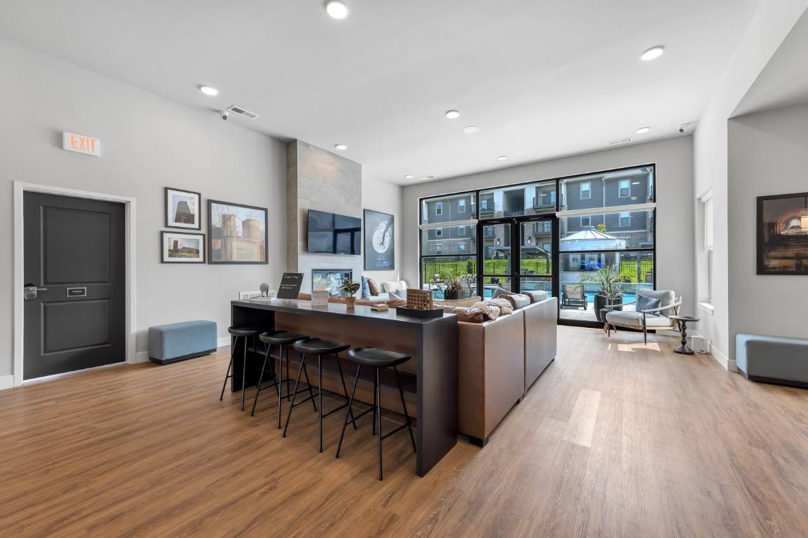 The Prairie Luxury Apartments Image 9