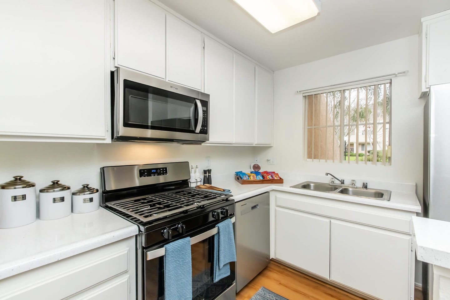 The Terrace Apartments Image 24