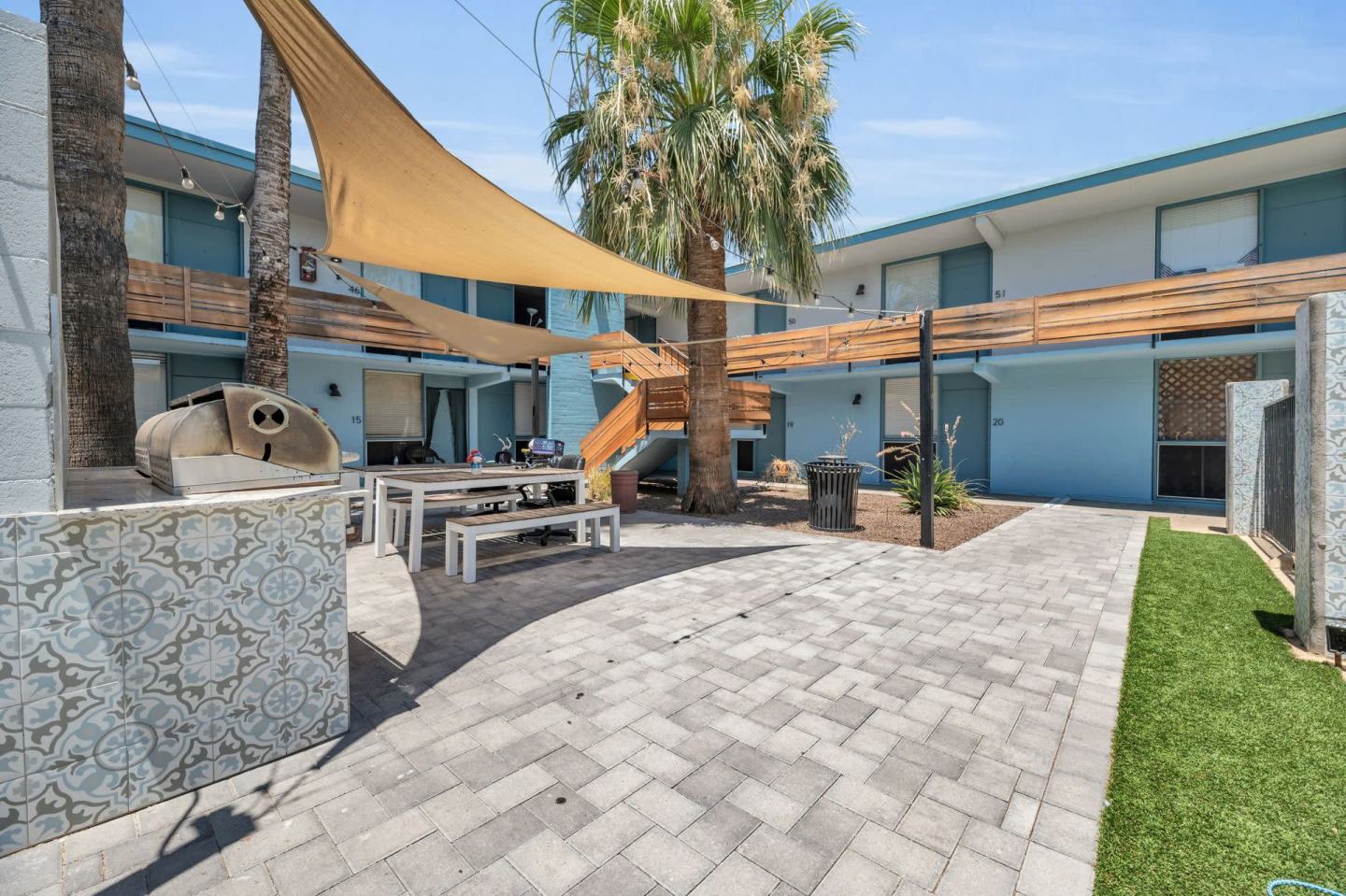 The Elton Apartment Homes Image 4