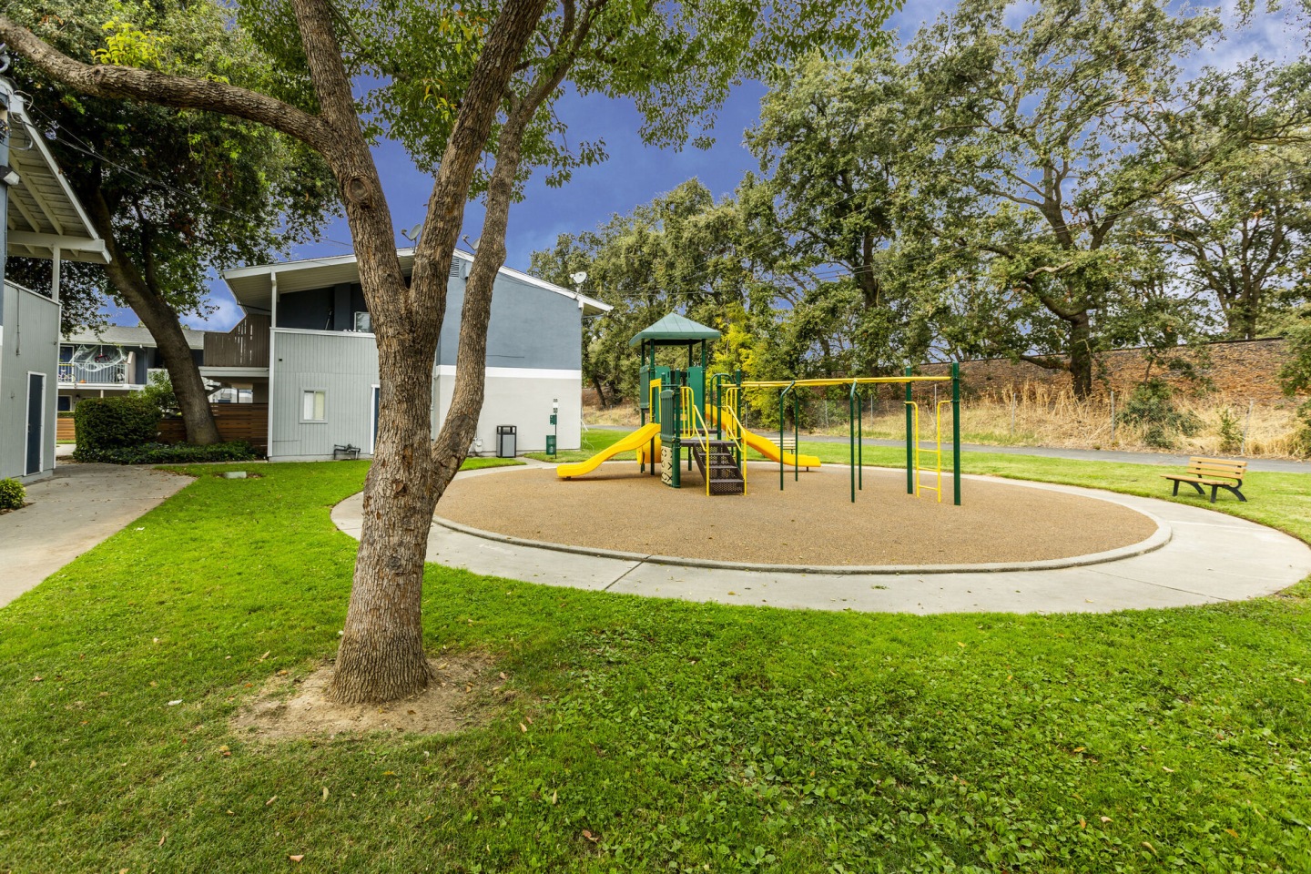 Meadowbrook Apartments Image 16