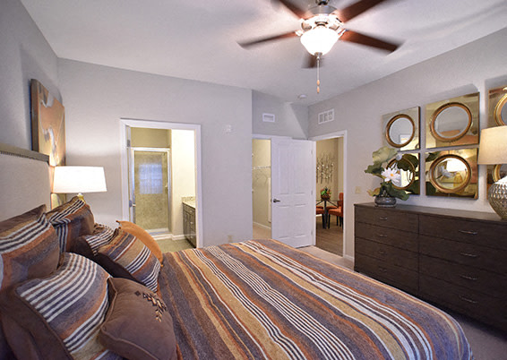 Arbours at Crown Point Image 15