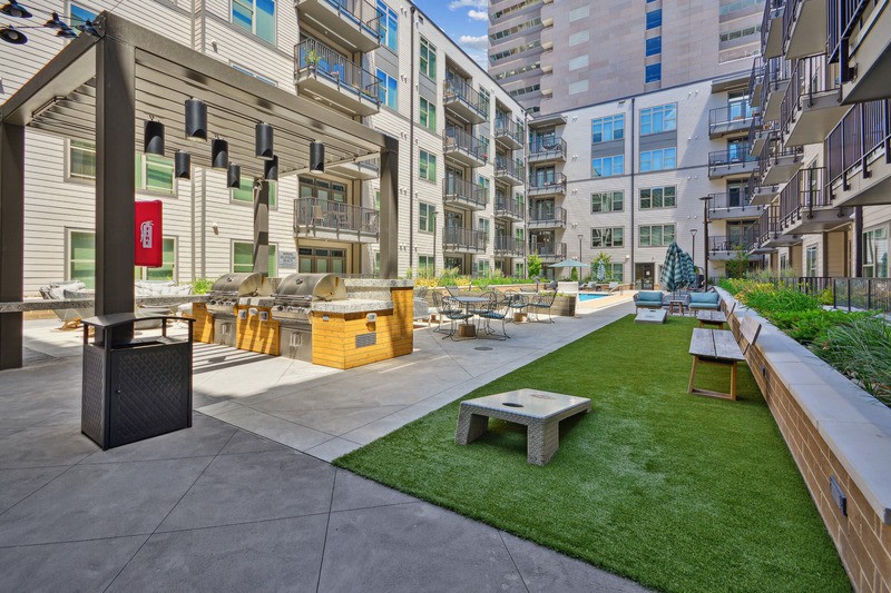 Link Apartments 4th Street Image 12