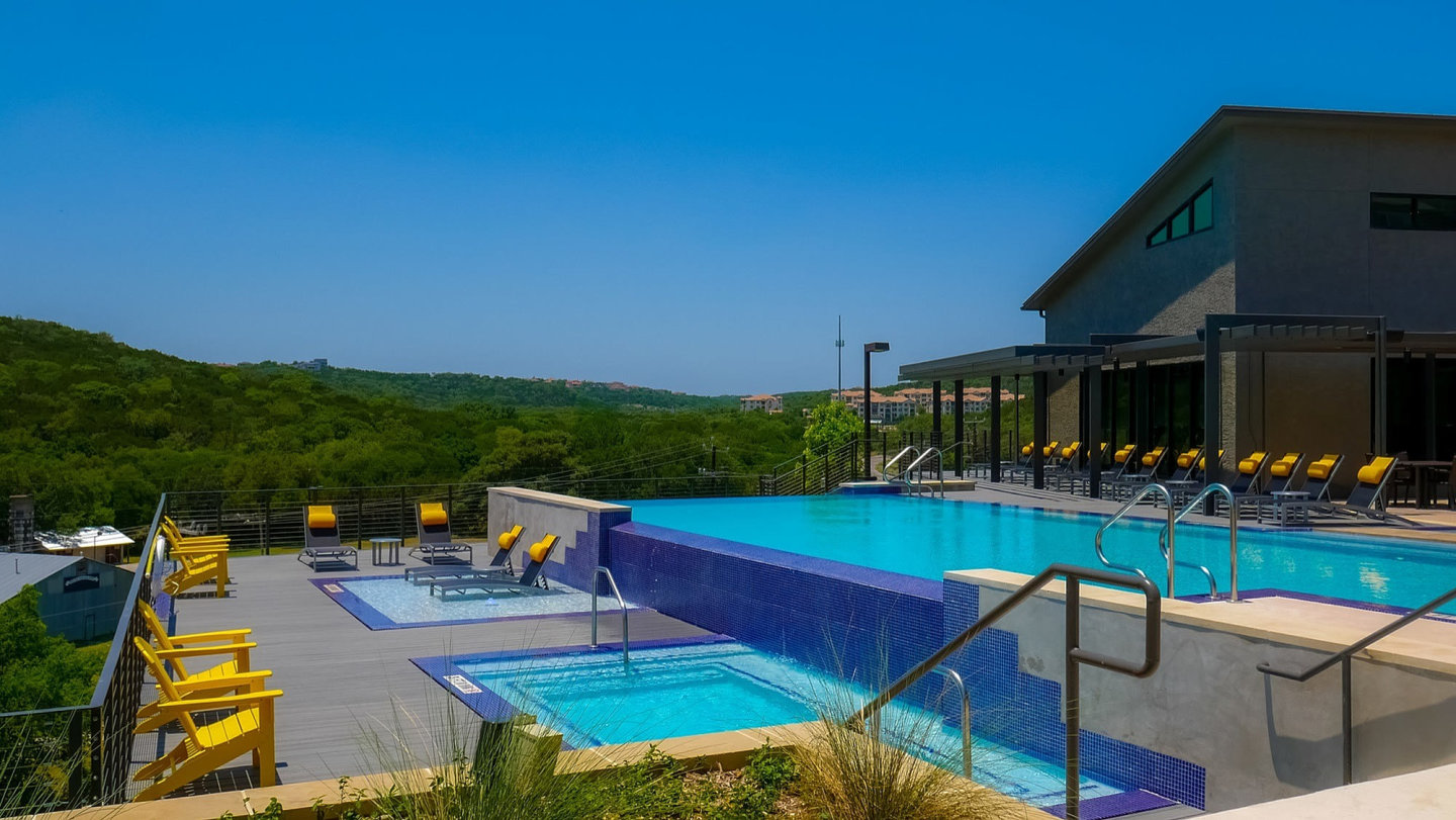 The View at Crownridge Image 3