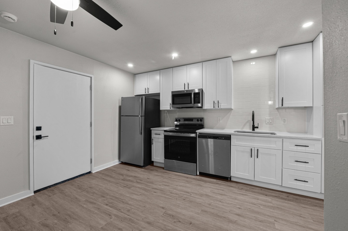 Sunset Heights Image 58