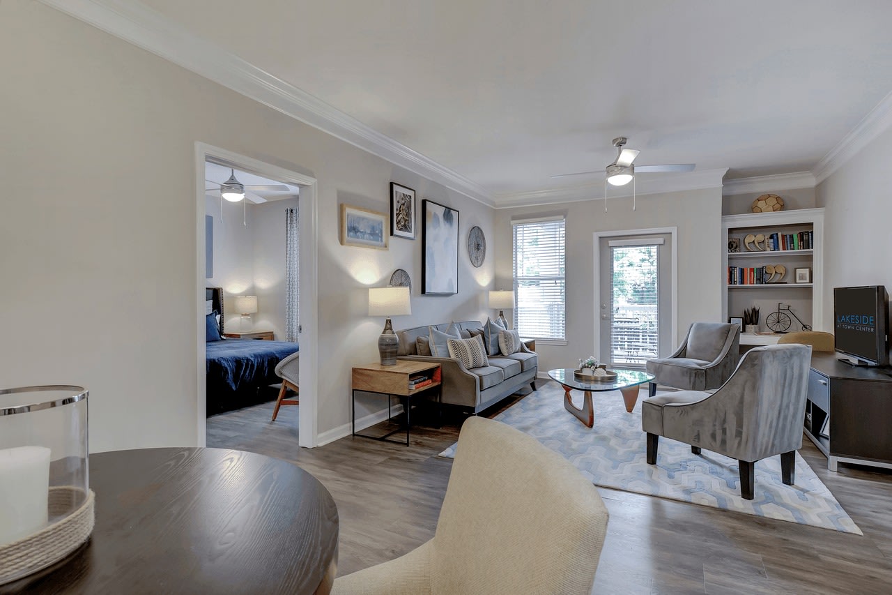 Lakeside at Town Center Apartments Image 17