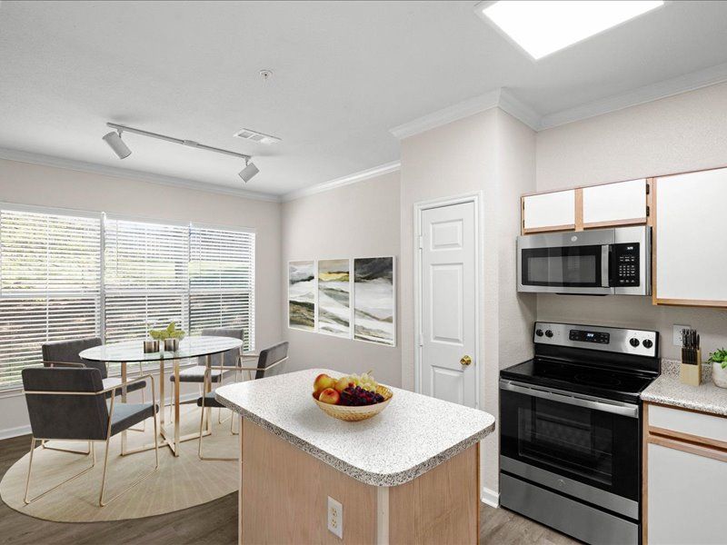 Crescent Apartments Image 22