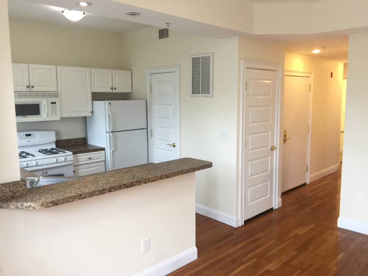 Ashford Street Apartments Image 3