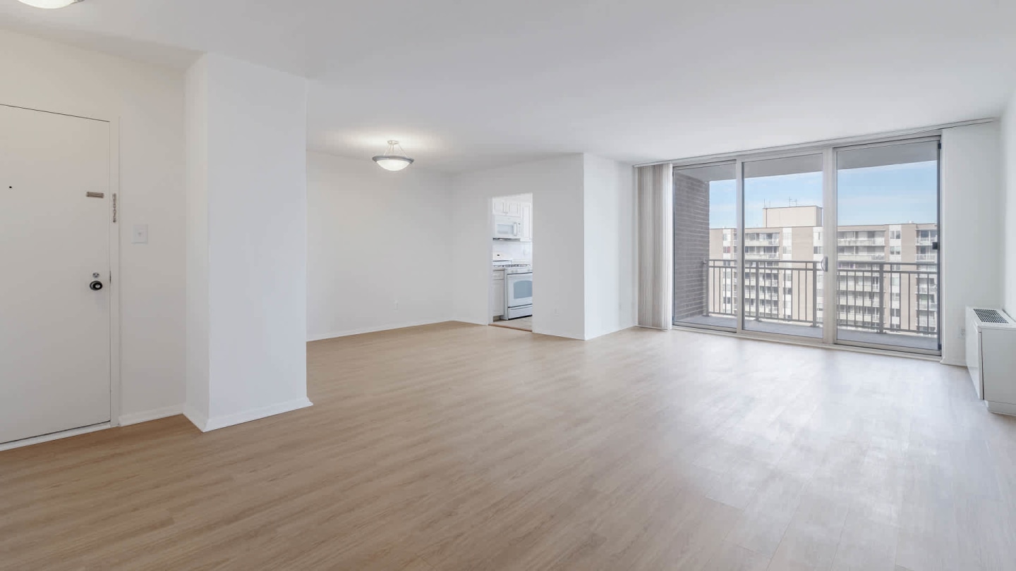 3003 Van Ness Image 28