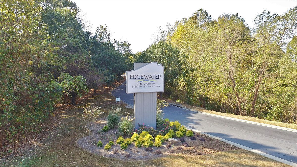 Edgewater on Lanier Image 11