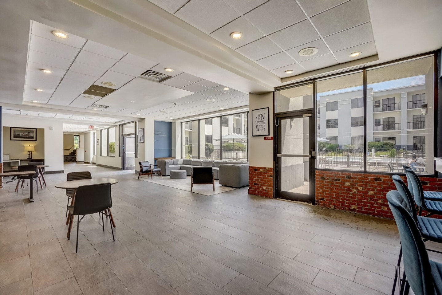Vivo Living Raleigh I Image 1