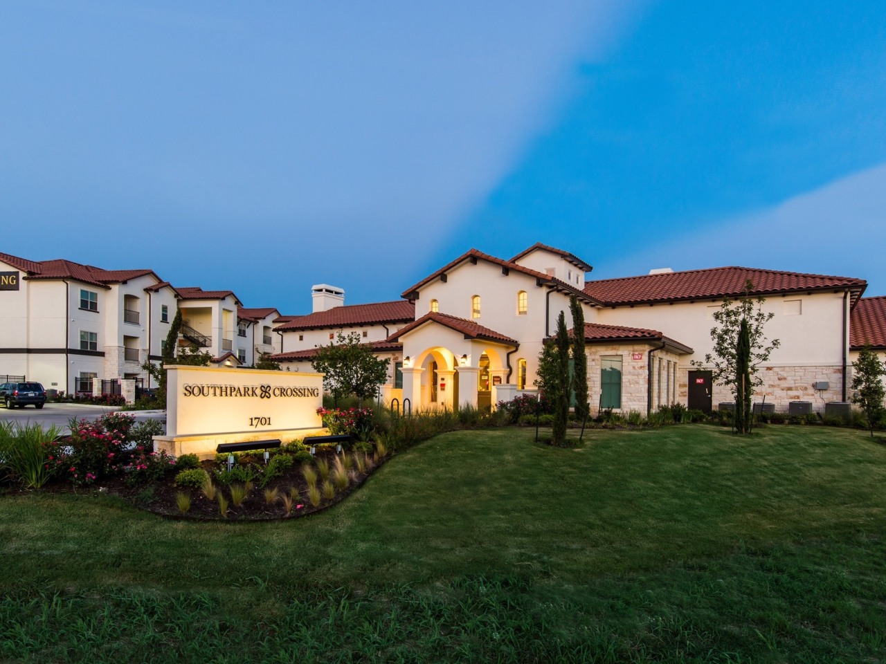 Southpark Crossing Apartments Image 1