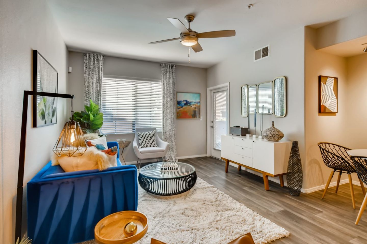 Mandarina Apartment Homes Image 11