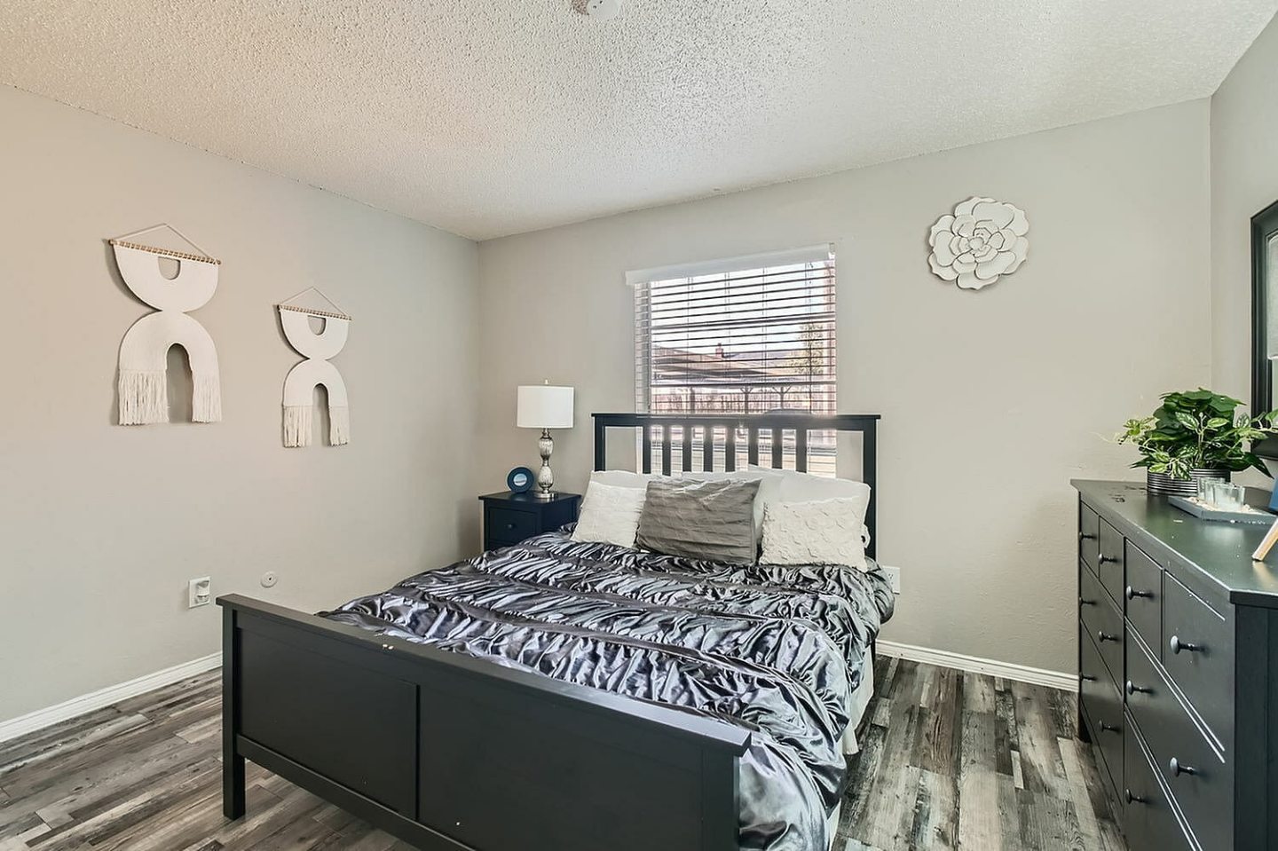 500 Flats Image 68