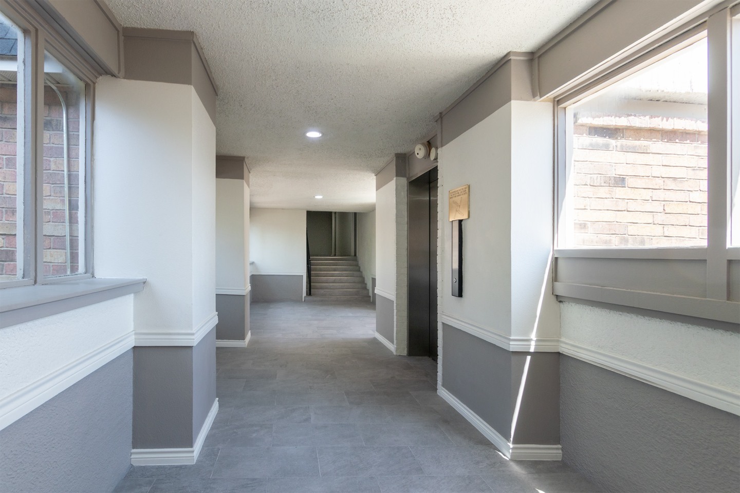 Cambridge Court Apartments Image 31