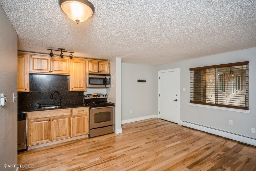 23-33 Pearl Image 8