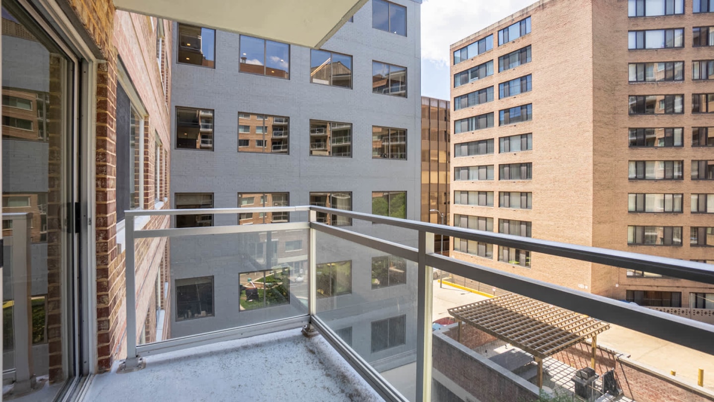 The Flats at Dupont Circle Image 15
