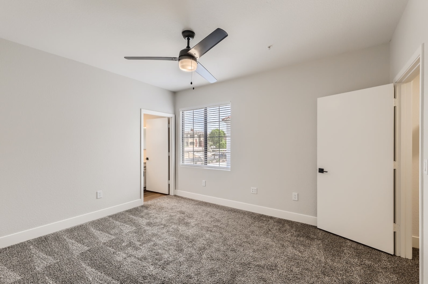 Mandarina Luxury Apartment Homes Image 49