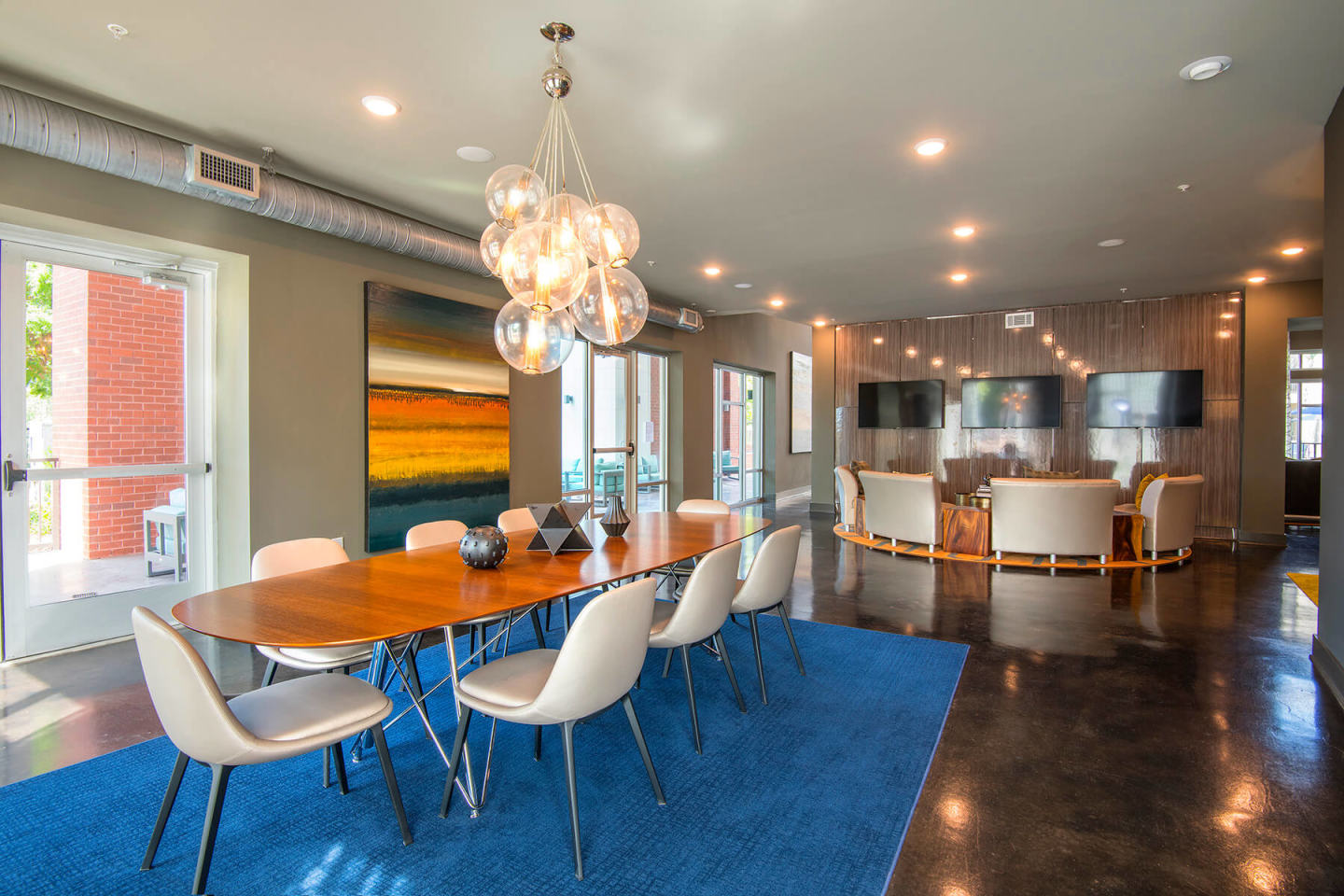 Sola Station Canalside Apartments Image 33