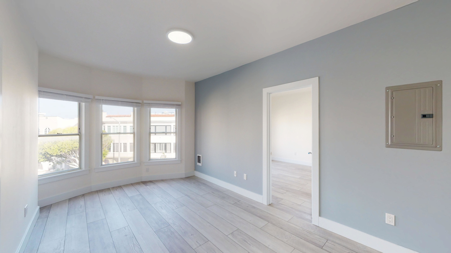 225 Mallorca Way Image 2