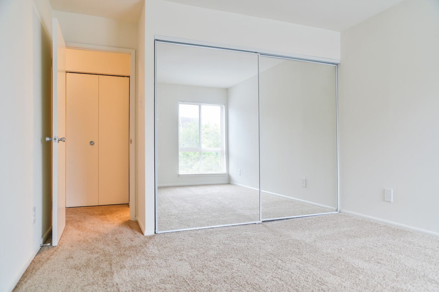 Applegate and Potomac Commons Apartments and Townhomes Image 6