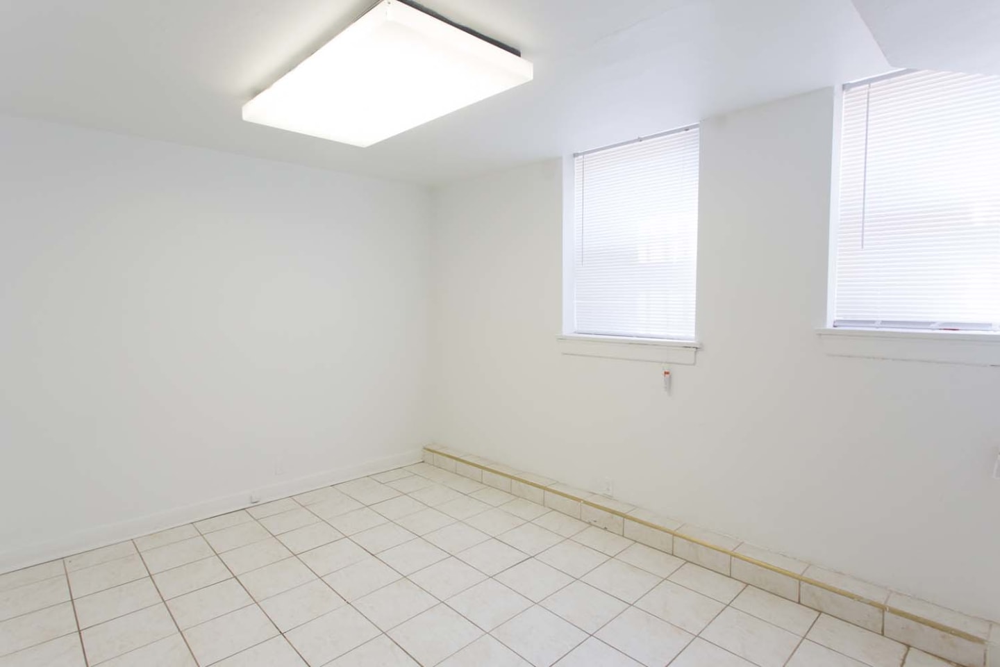 5120 S. Hyde Park Boulevard Image 7