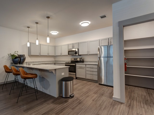 Backwater Cove Apartments Image 14