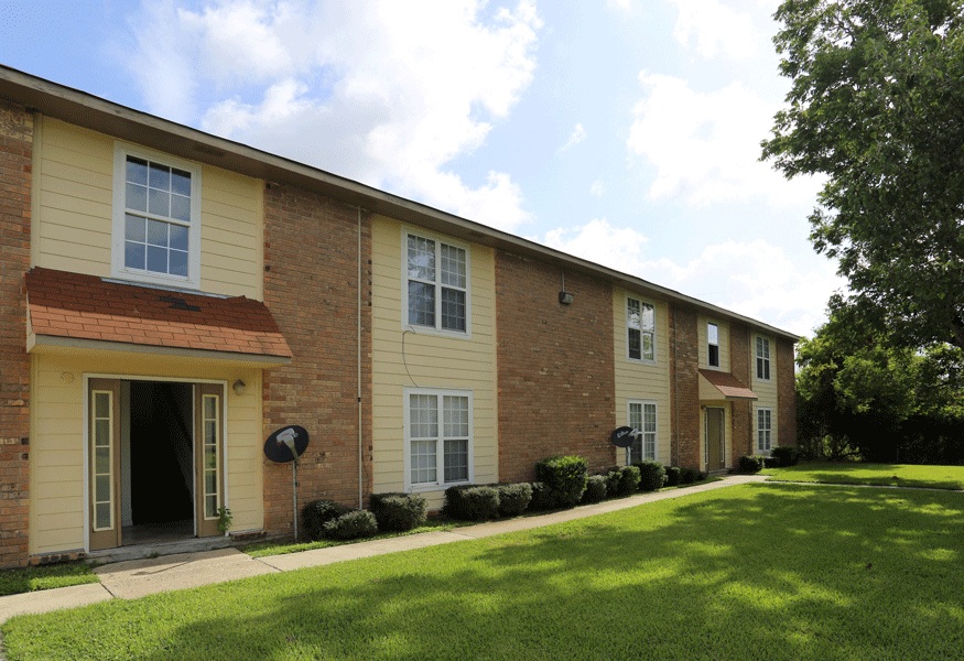 Eden Manor / Hartford Commons Image 1