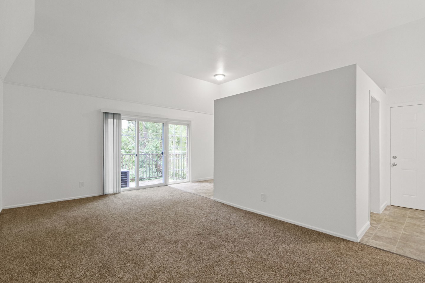 Pangea Groves Apartments Image 5